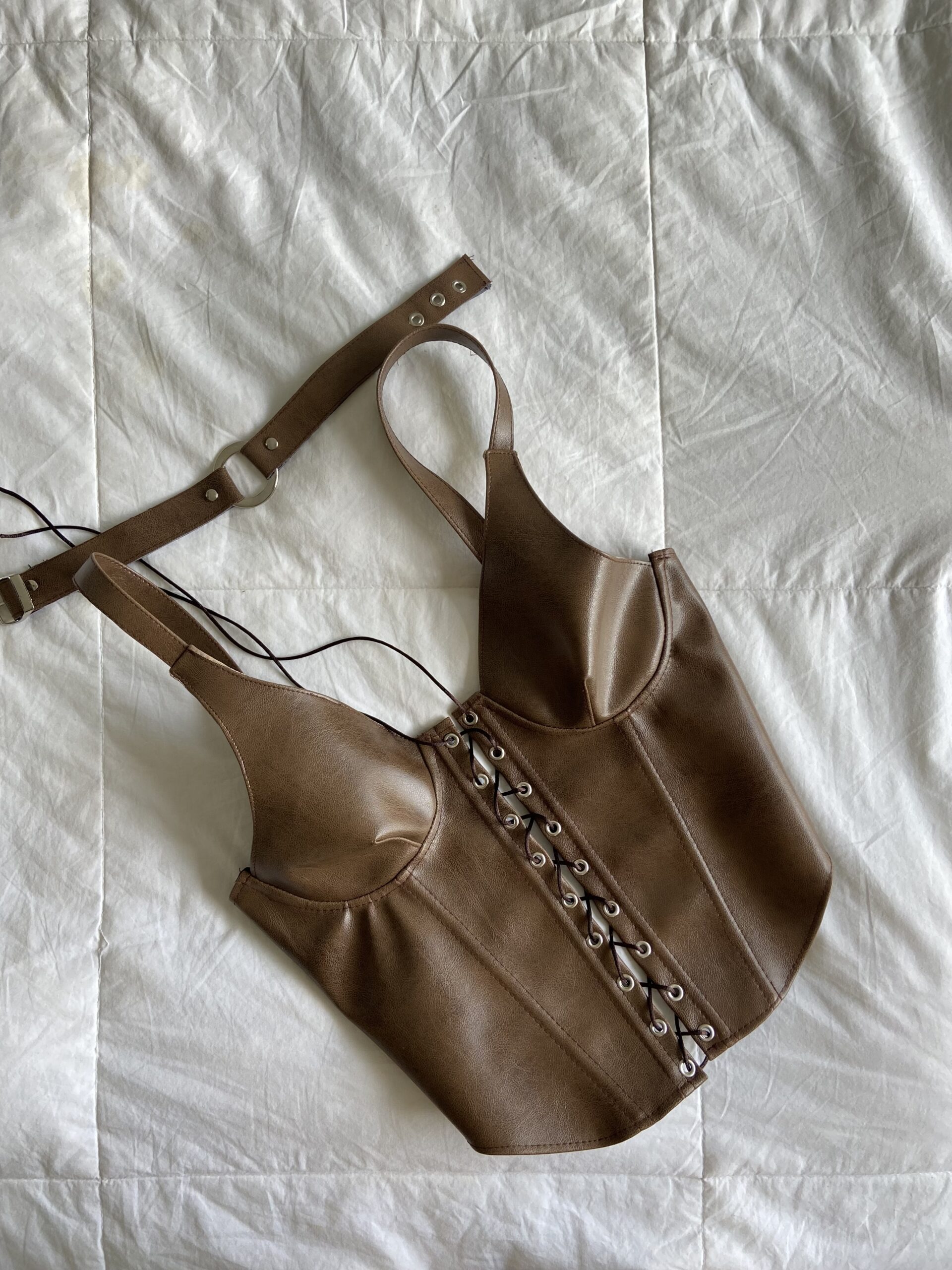 Corset Ginebra mocca con choker